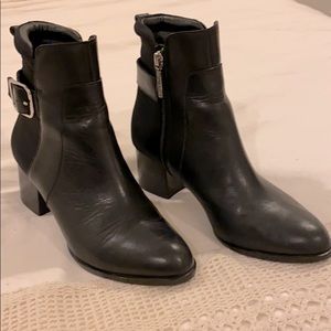 Donald J Pliner booties